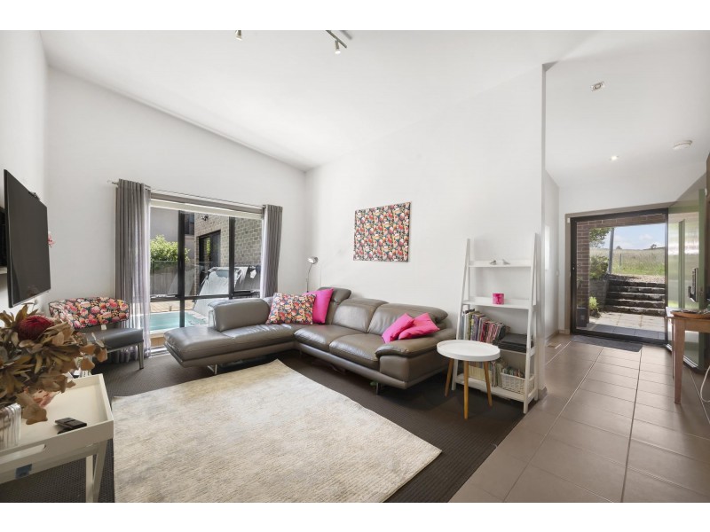 38 Henry Sutton Circuit, Dunlop ACT 2615