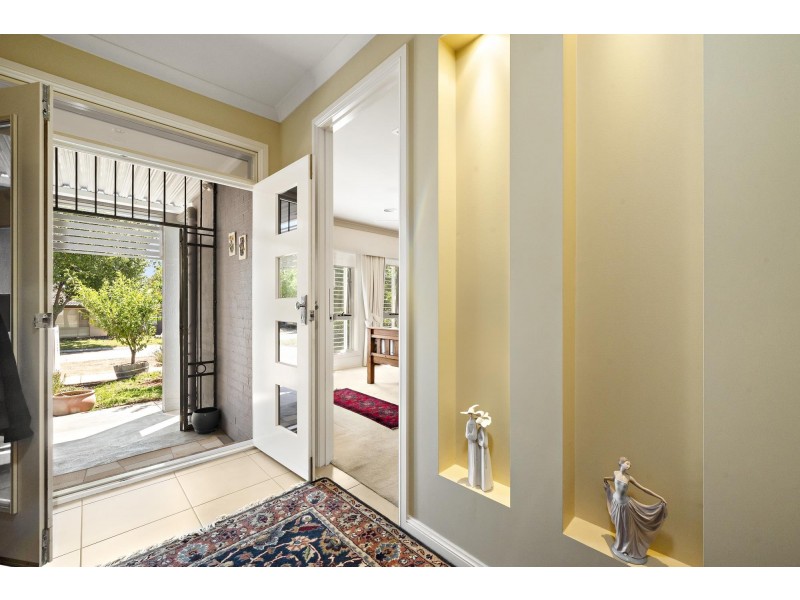 9 Flos Greig Street, Watson ACT 2602