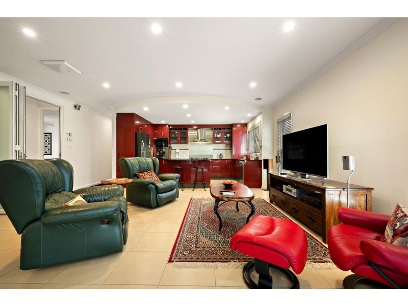 9 Flos Greig Street, Watson ACT 2602