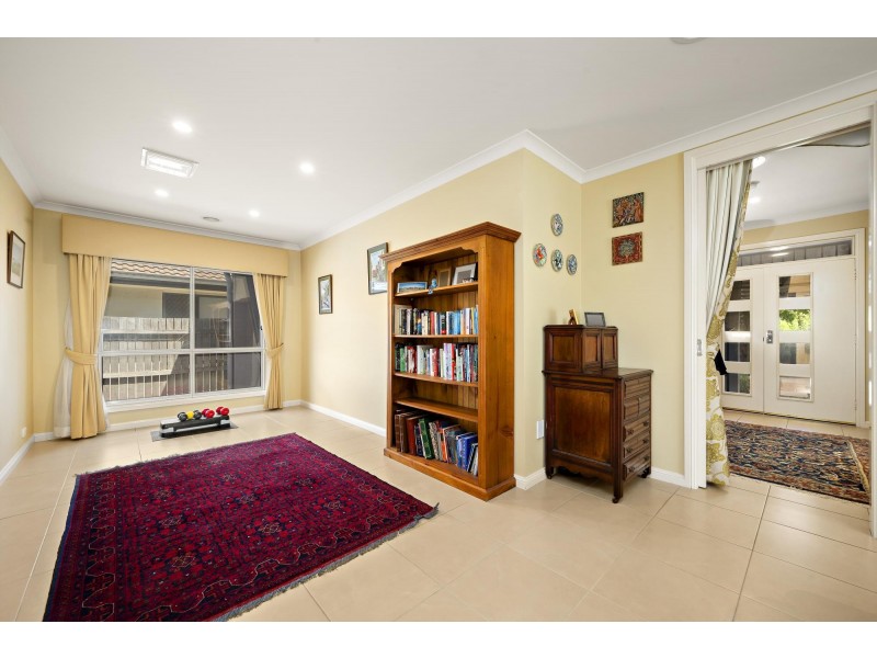 9 Flos Greig Street, Watson ACT 2602