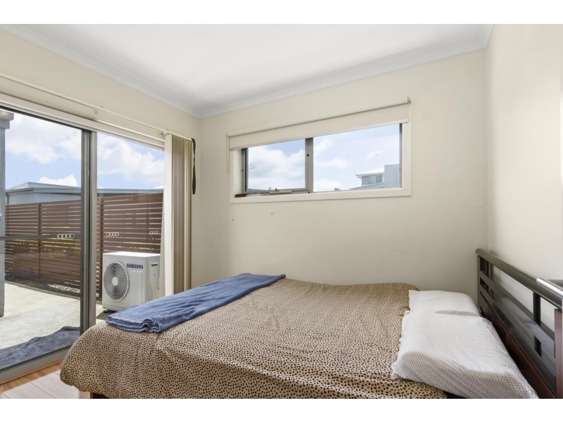 24/20 Clare Burton Crescent, Franklin ACT 2913