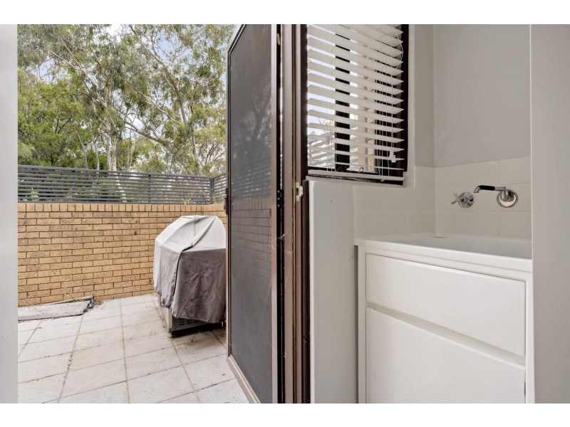 2/12 Nimmitabel Street, Queanbeyan West NSW 2620