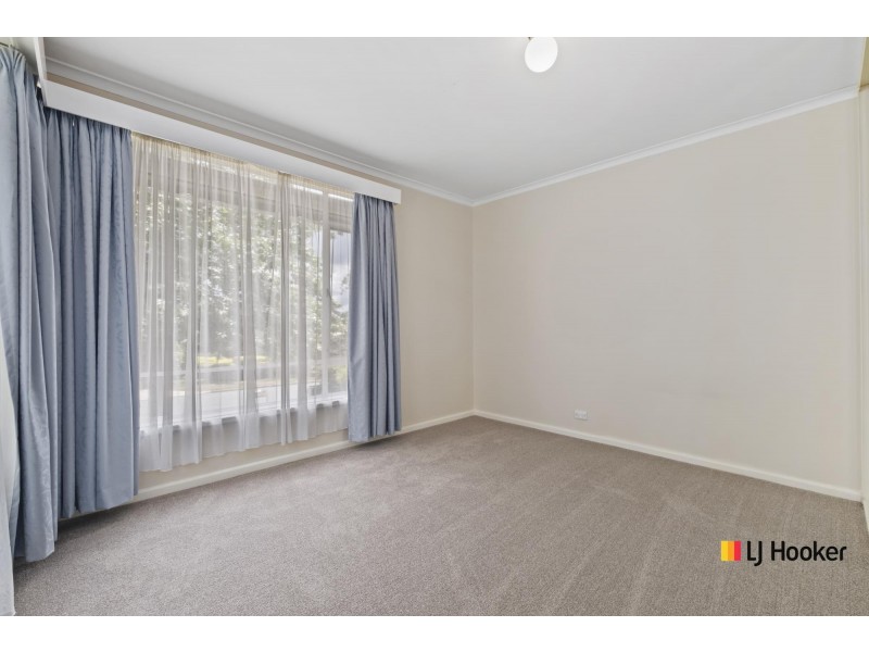 15 Bamford Street, Hughes ACT 2605