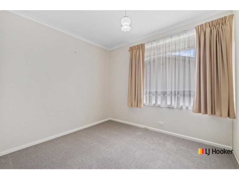 15 Bamford Street, Hughes ACT 2605