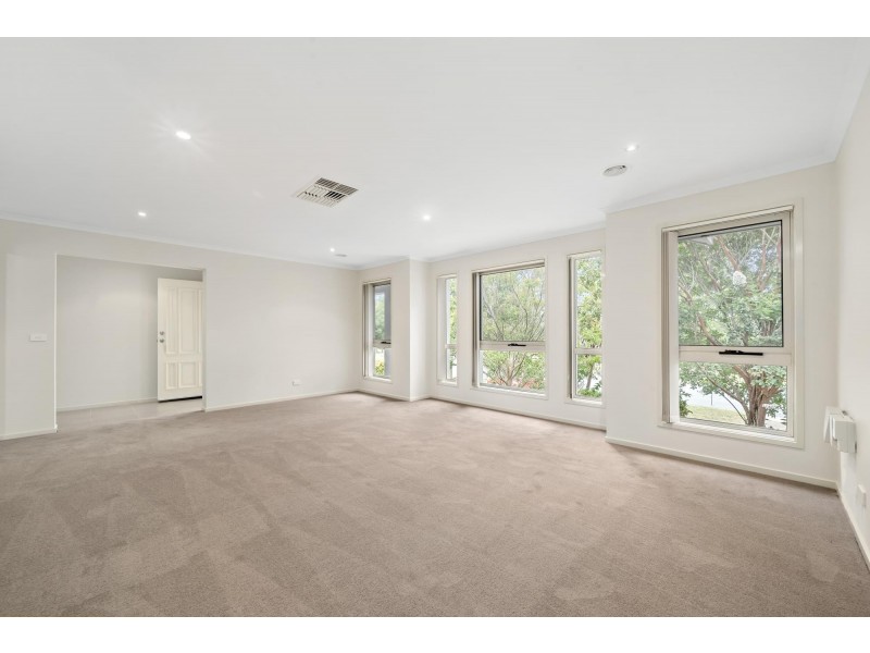 132 Nullarbor Avenue, Harrison ACT 2914