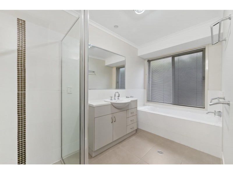 132 Nullarbor Avenue, Harrison ACT 2914