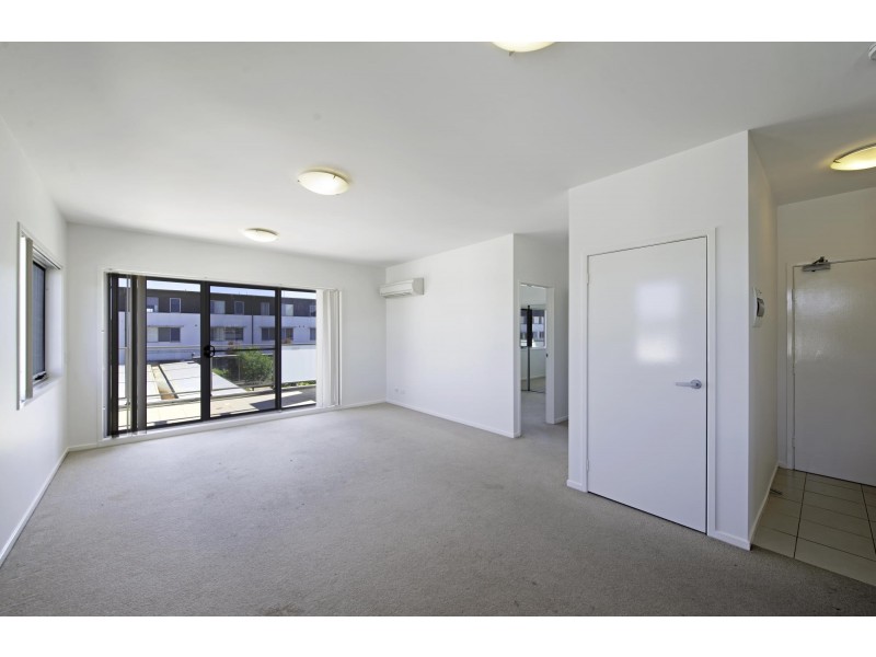 74/329 Flemington Road, Franklin ACT 2913