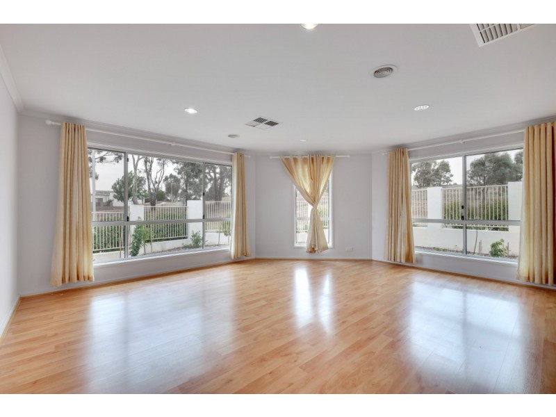 9 Eve Langley Street, Franklin ACT 2913