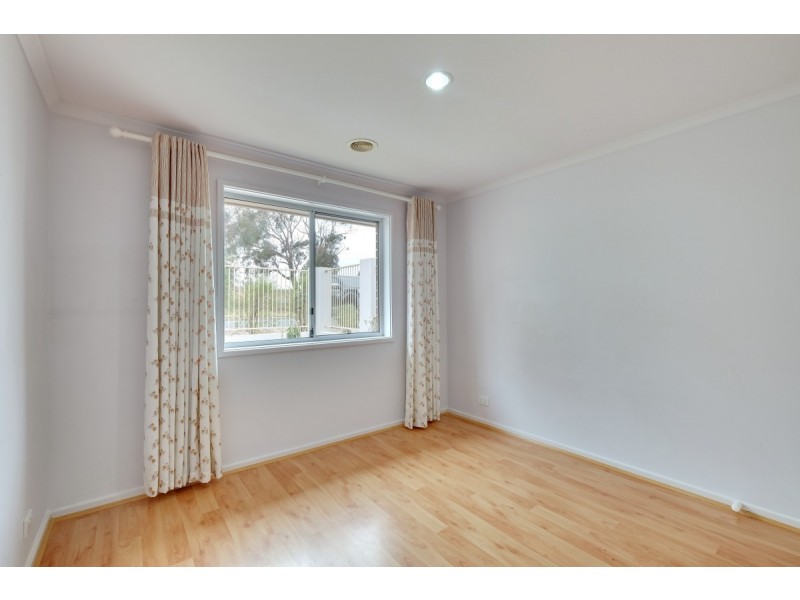 9 Eve Langley Street, Franklin ACT 2913