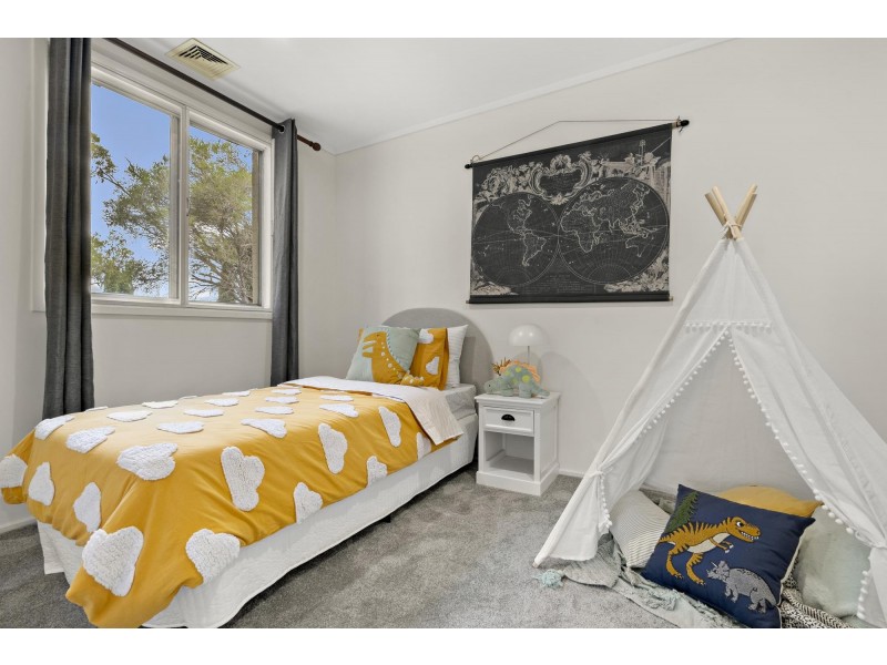 6 Kelsall Place, Spence ACT 2615