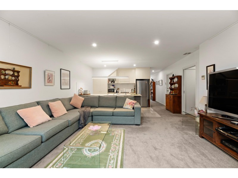 106/215 Aspinall Street, Watson ACT 2602