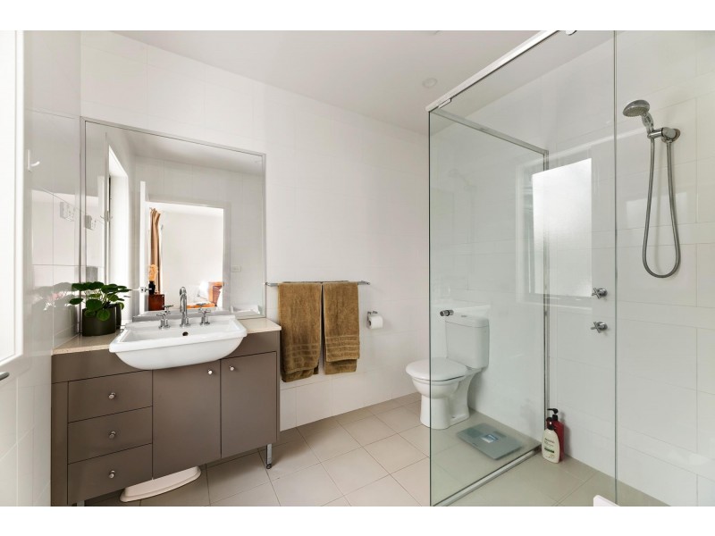 106/215 Aspinall Street, Watson ACT 2602