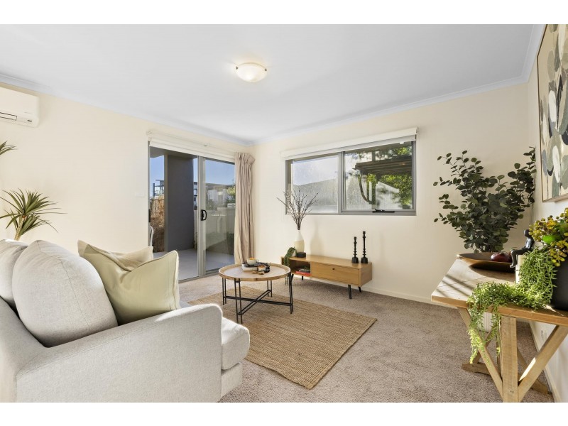 74/75 Elizabeth Jolley Crescent, Franklin ACT 2913