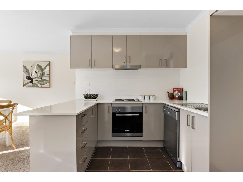 74/75 Elizabeth Jolley Crescent, Franklin ACT 2913