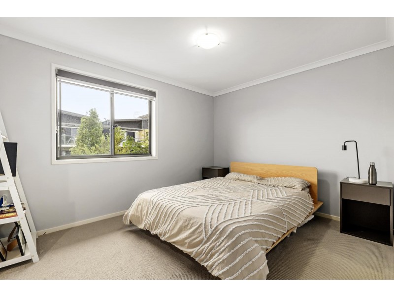 11/293 Flemington Road, Franklin ACT 2913