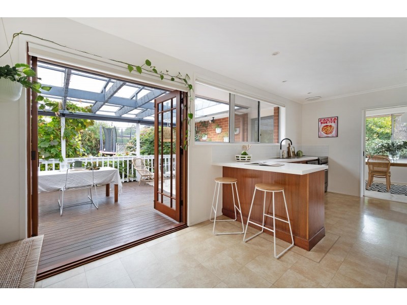 9 Lachlan Street, Macquarie ACT 2614