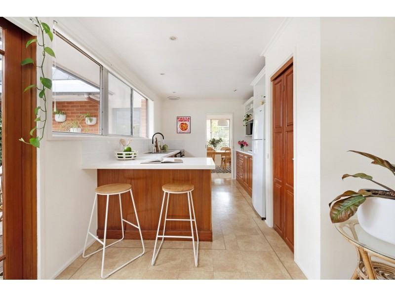 9 Lachlan Street, Macquarie ACT 2614