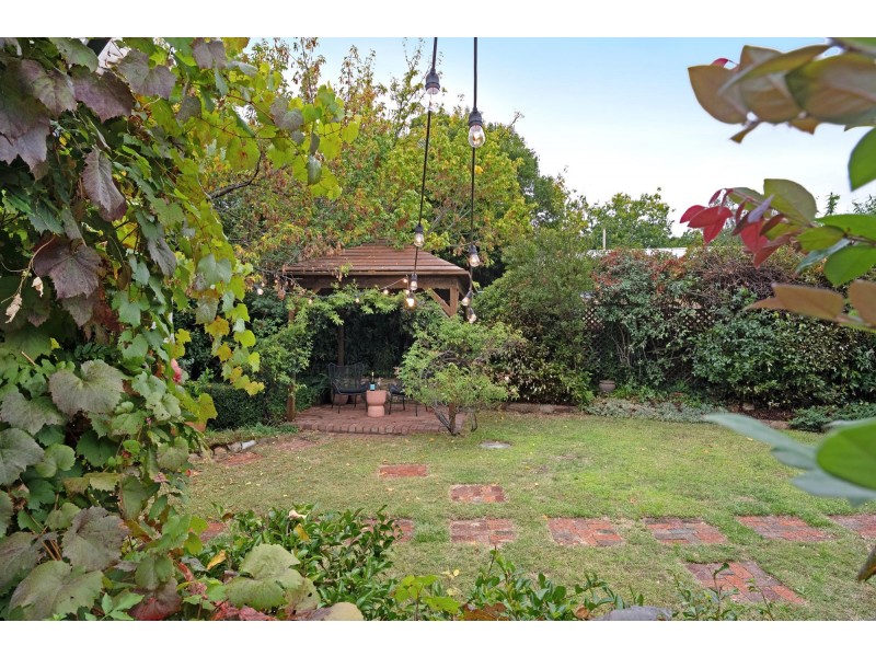 9 Lachlan Street, Macquarie ACT 2614