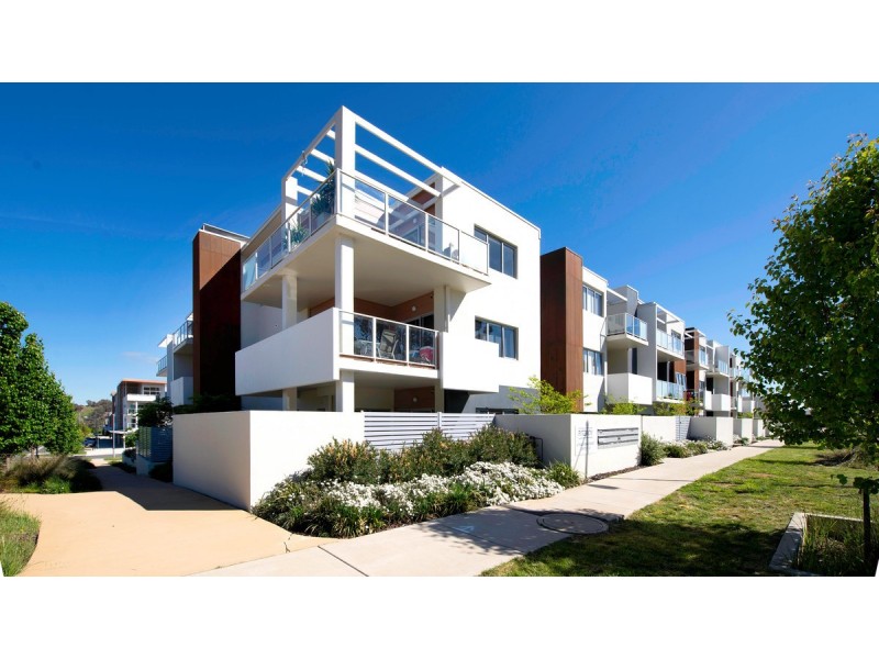 4/4 Thadoona Street, Crace ACT 2911