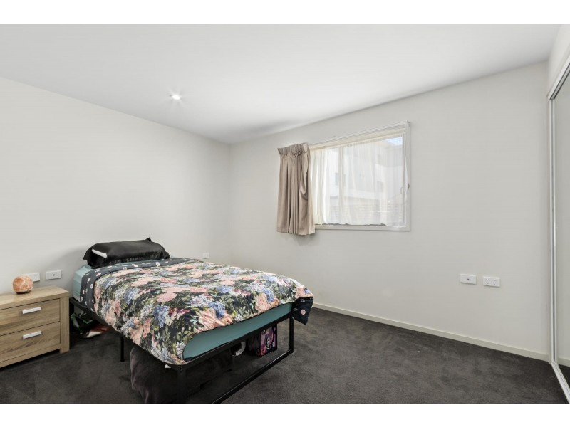 104/104 Henry Kendall Street, Franklin ACT 2913