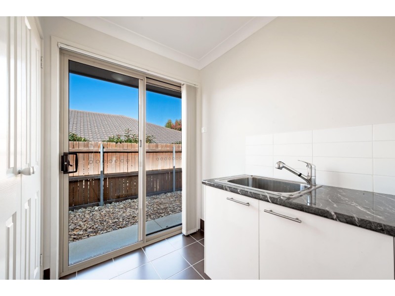 11 Dunk Street, Casey ACT 2913