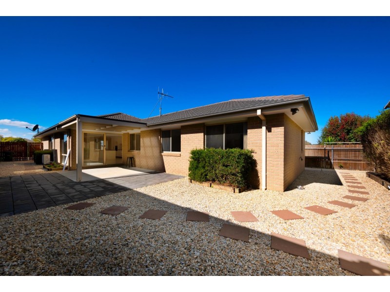 11 Dunk Street, Casey ACT 2913