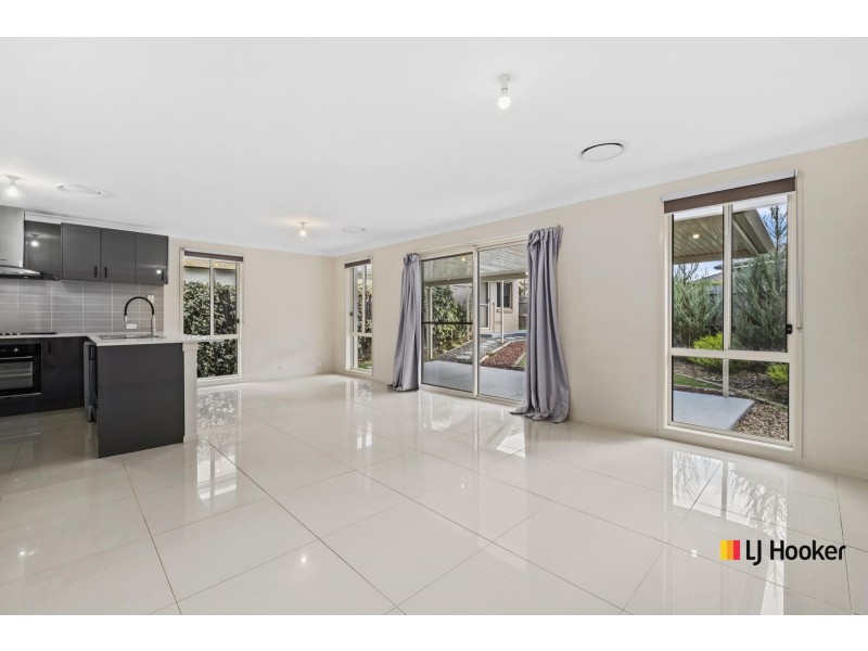 79 Donald Horne Circuit, Franklin ACT 2913