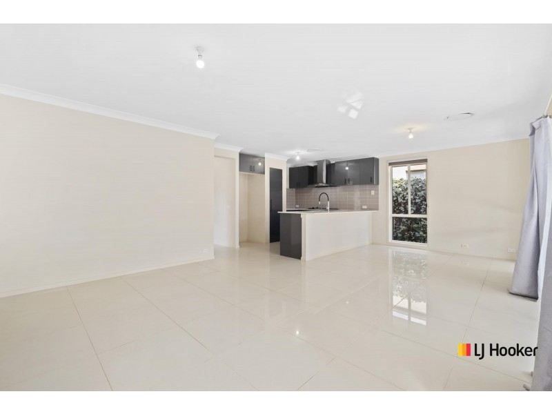79 Donald Horne Circuit, Franklin ACT 2913