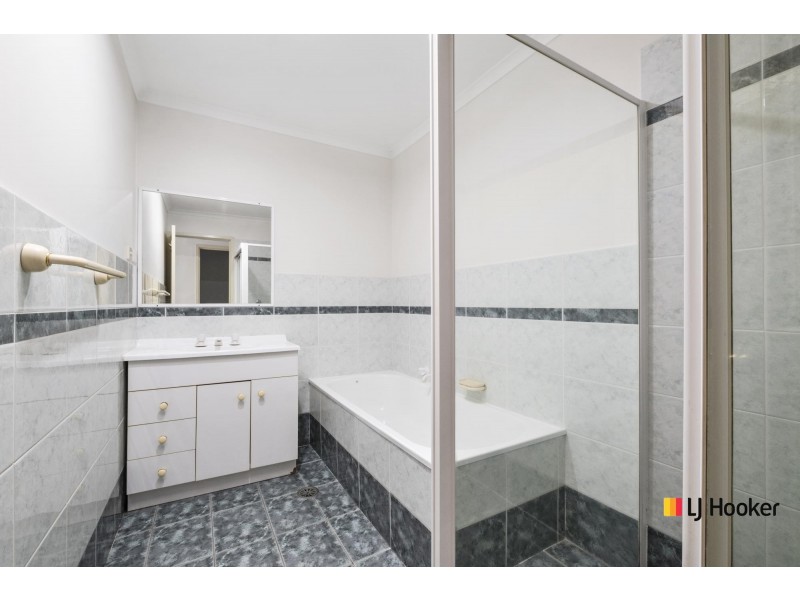 40 Yumba Avenue, Ngunnawal ACT 2913