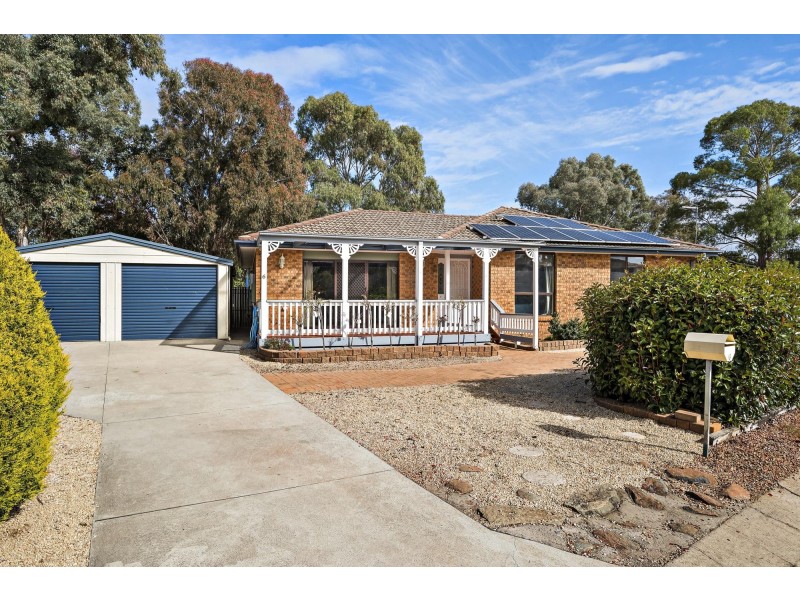 6 Mudie Place, Charnwood ACT 2615