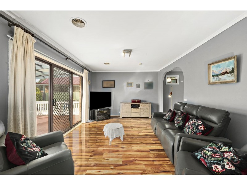 6 Mudie Place, Charnwood ACT 2615