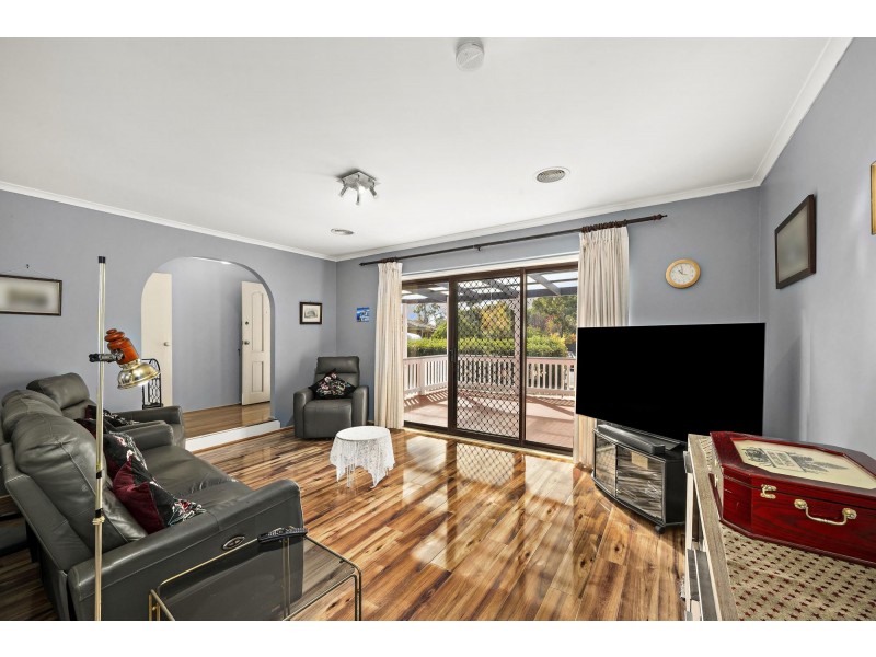 6 Mudie Place, Charnwood ACT 2615