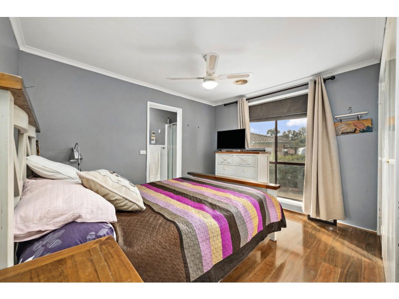 6 Mudie Place, Charnwood ACT 2615