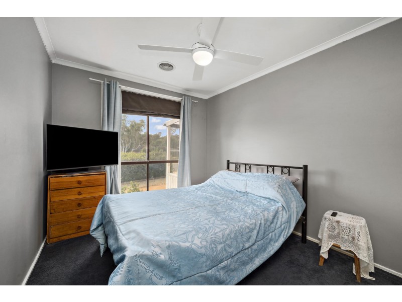 6 Mudie Place, Charnwood ACT 2615