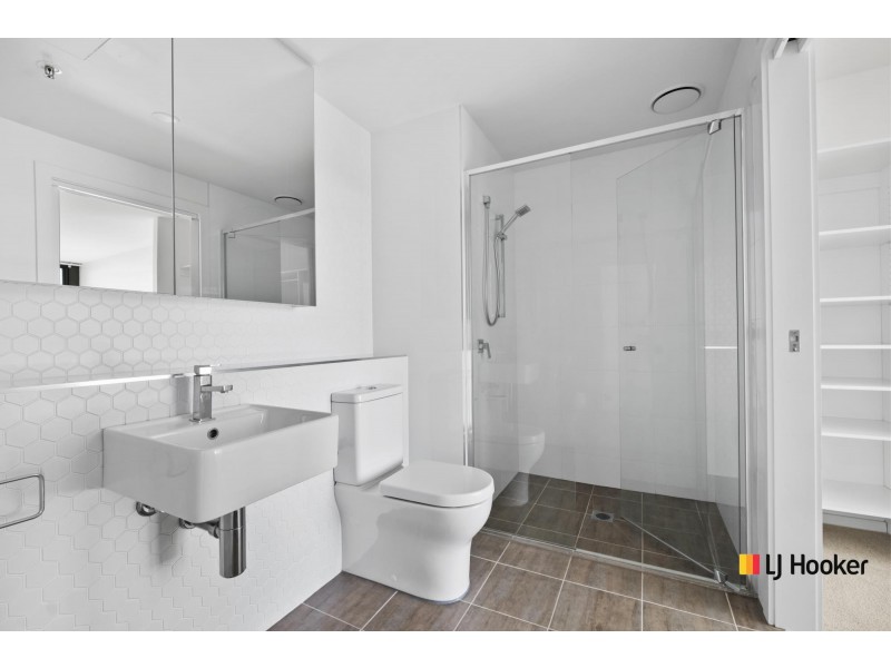 166/1 Anthony Rolfe Avenue, Gungahlin ACT 2912