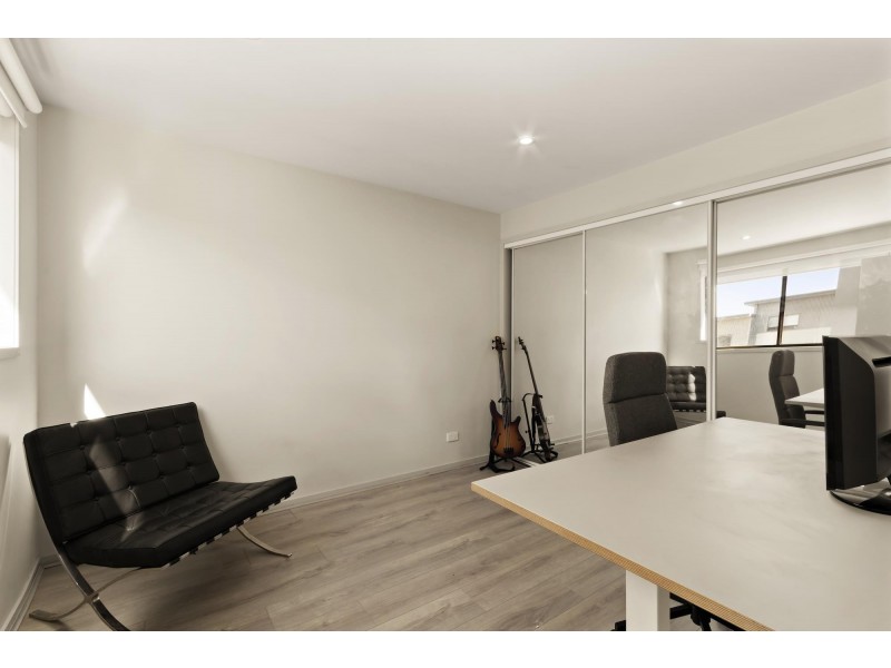 77/100 Henry Kendall Street, Franklin ACT 2913