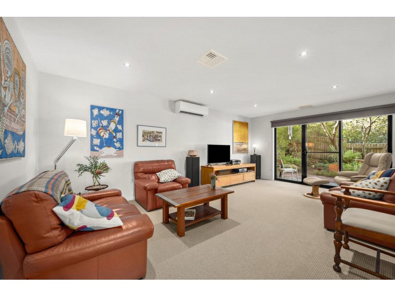 13/16 Ray Ellis Crescent, Forde ACT 2914