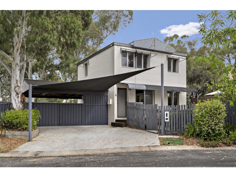 6 Kelsall Place, Spence ACT 2615