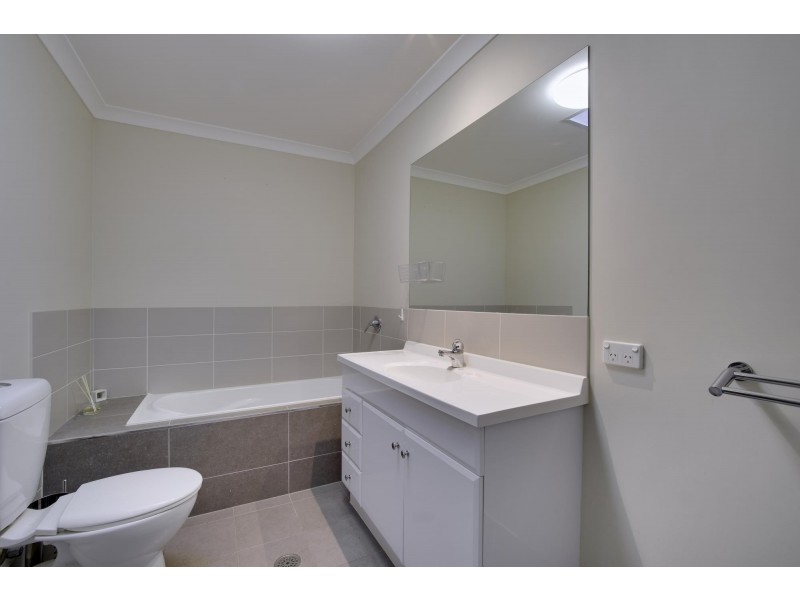 17/10 Charles Perkins Circuit, Bonner ACT 2914