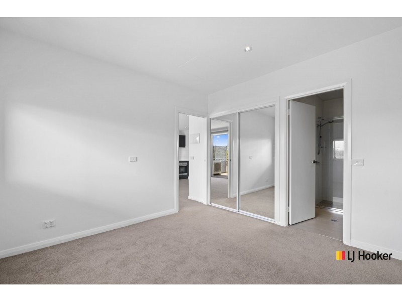32/297 Flemington Road, Franklin ACT 2913