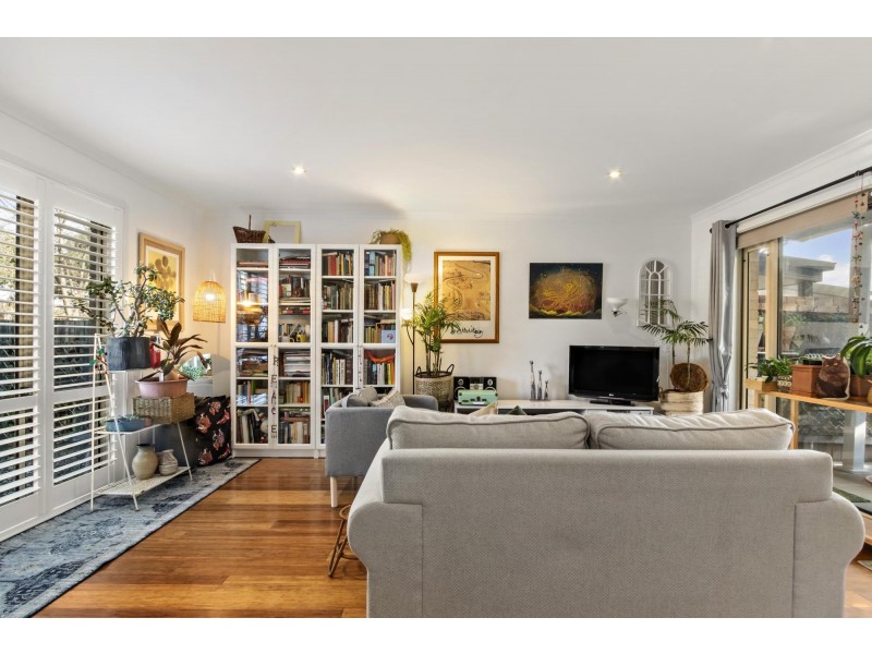 323 Anthony Rolfe Avenue, Gungahlin ACT 2912
