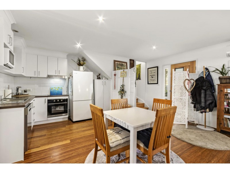 323 Anthony Rolfe Avenue, Gungahlin ACT 2912