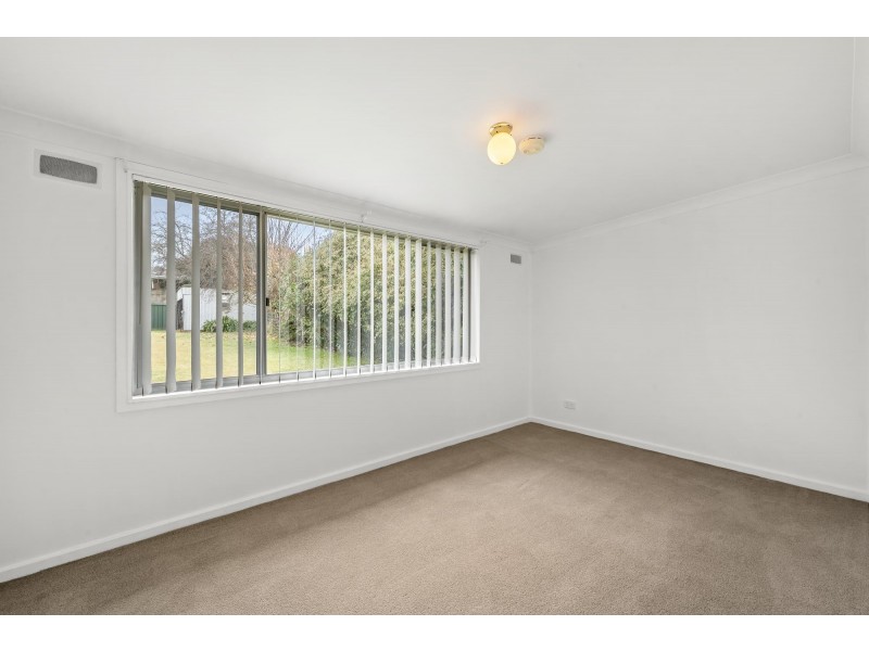 6 Shantalla Crescent, Yass NSW 2582