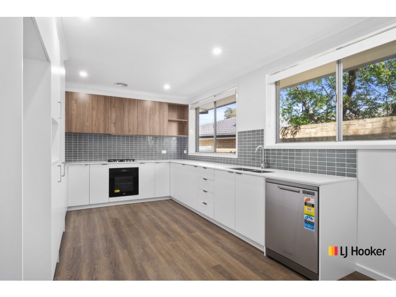 6 Seddon Place, Flynn ACT 2615