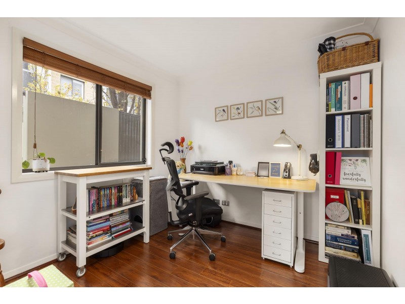 27/82 Henry Kendall Street, Franklin ACT 2913