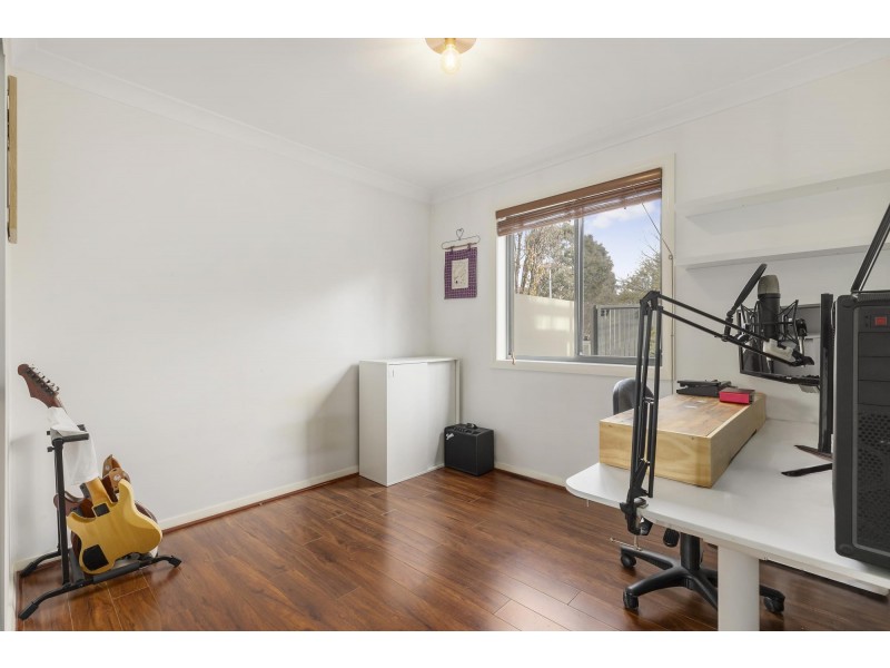 27/82 Henry Kendall Street, Franklin ACT 2913