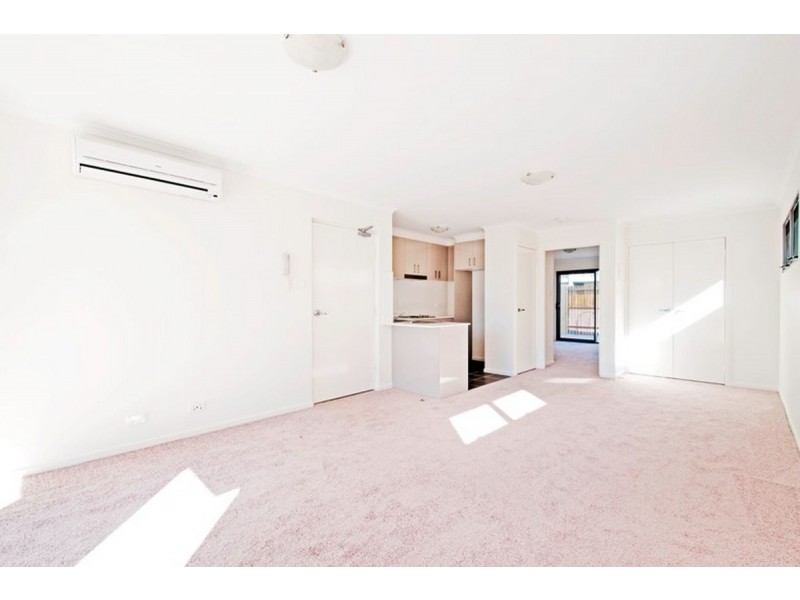 82/75 Elizabeth Jolley Crescent, Franklin ACT 2913