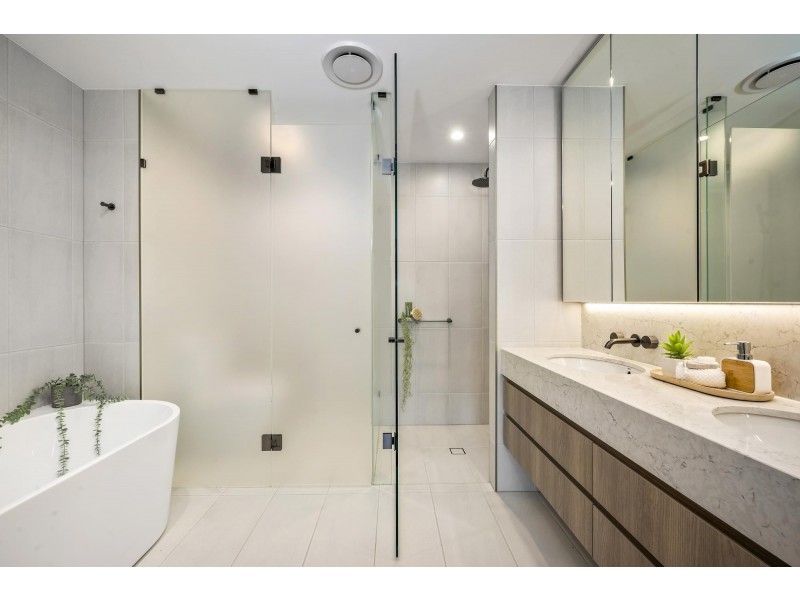 246/44 Constitution Avenue, Parkes ACT 2600