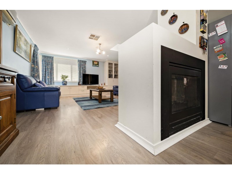 4 Treharne Place, Melba ACT 2615