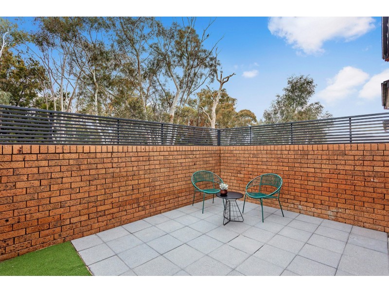 2/12 Nimmitabel Street, Queanbeyan West NSW 2620